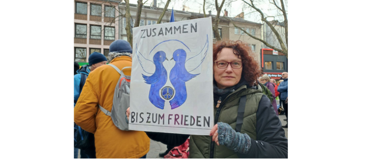 Screenshot_2024_02_25_at_21_07_04_Ehemaliger_UN_Diplomat_Mit_KI_verliert_der_Mensch_die_Kontrolle_ber_Krieg_und_Frieden