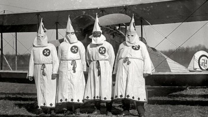 Screenshot_2025_01_26_at_22_57_07_KuKluxKlan_768x432.jpg_JPEG_Grafik_768_432_Pixel_
