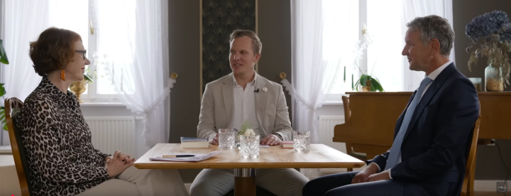 Screenshot_2025_07_16_at_09_12_21_Streitgespr_ch_Wohin_steuert_die_AfD____Dr._Ulrike_Gu_rot_Bj_rn_H_cke_YouTube Screenshot_2025_07_16_at_09_12_21_Streitgespr_ch_Wohin_steuert_die_AfD____Dr._Ulrike_Gu_rot_Bj_rn_H_cke_YouTube