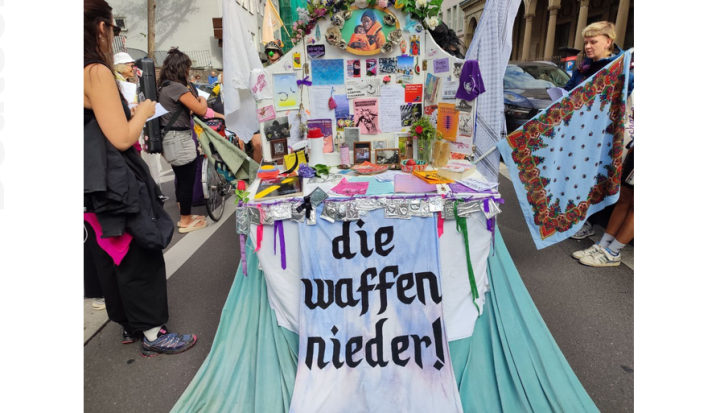 Screenshot_2025_08_31_at_22_06_44_Polizeischikane_und_Verletzte_bei_linker_Friedensdemonstration_in_K_ln_RT_DE