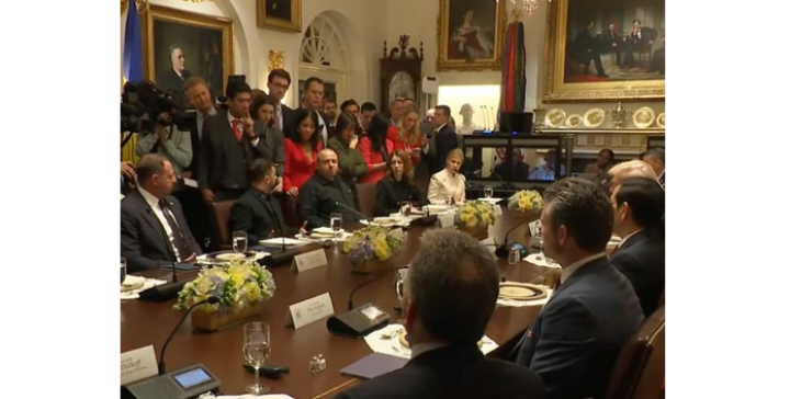 Screenshot_2025_10_24_at_10_24_39_Zwei_Tage_die_die_Welt_ersch_ttern_k_nnen Screenshot_2025_10_24_at_10_24_39_Zwei_Tage_die_die_Welt_ersch_ttern_k_nnen