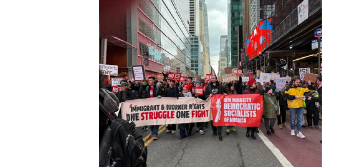 Screenshot_2026_01_18_at_21_10_56_No_Wars_No_Kings_No_ICE_Hands_Off_Venezuela_Protestzug_der_Vielfalt_in_New_York