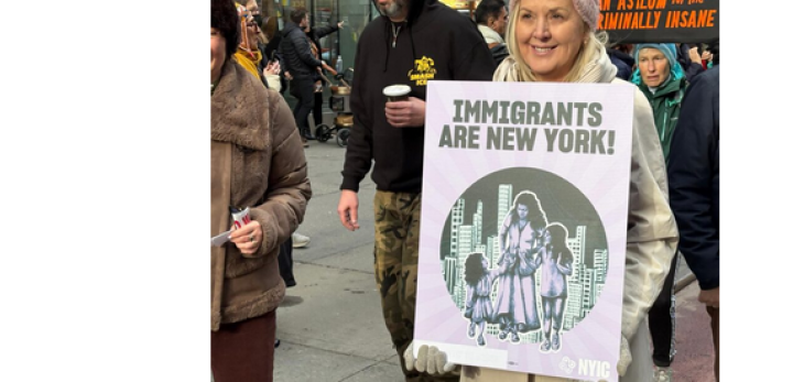 Screenshot_2026_01_18_at_21_18_00_No_Wars_No_Kings_No_ICE_Hands_Off_Venezuela_Protestzug_der_Vielfalt_in_New_York