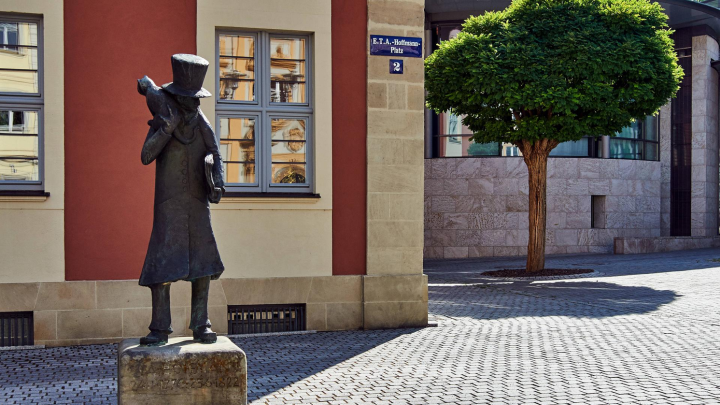 Screenshot_2026_01_24_at_07_56_21_statue_eta_hoffmann_bamberg_100_1920x1080.jpg_JPEG_Grafik_1920_1080_Pixel_Skaliert_51_