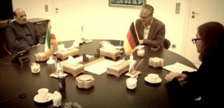 Screenshot_2026_04_10_at_20_43_41_Wof_r_und_wogegen_k_mpft_die_Islamische_Republik_Iranischer_Botschafter_in_Berlin_im_Interview_RT_DE