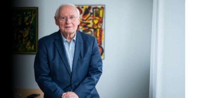 Oskar_Lafontaile_verabschiedet_sich_mit_Rede_gegen_Krieg_17_3_2022